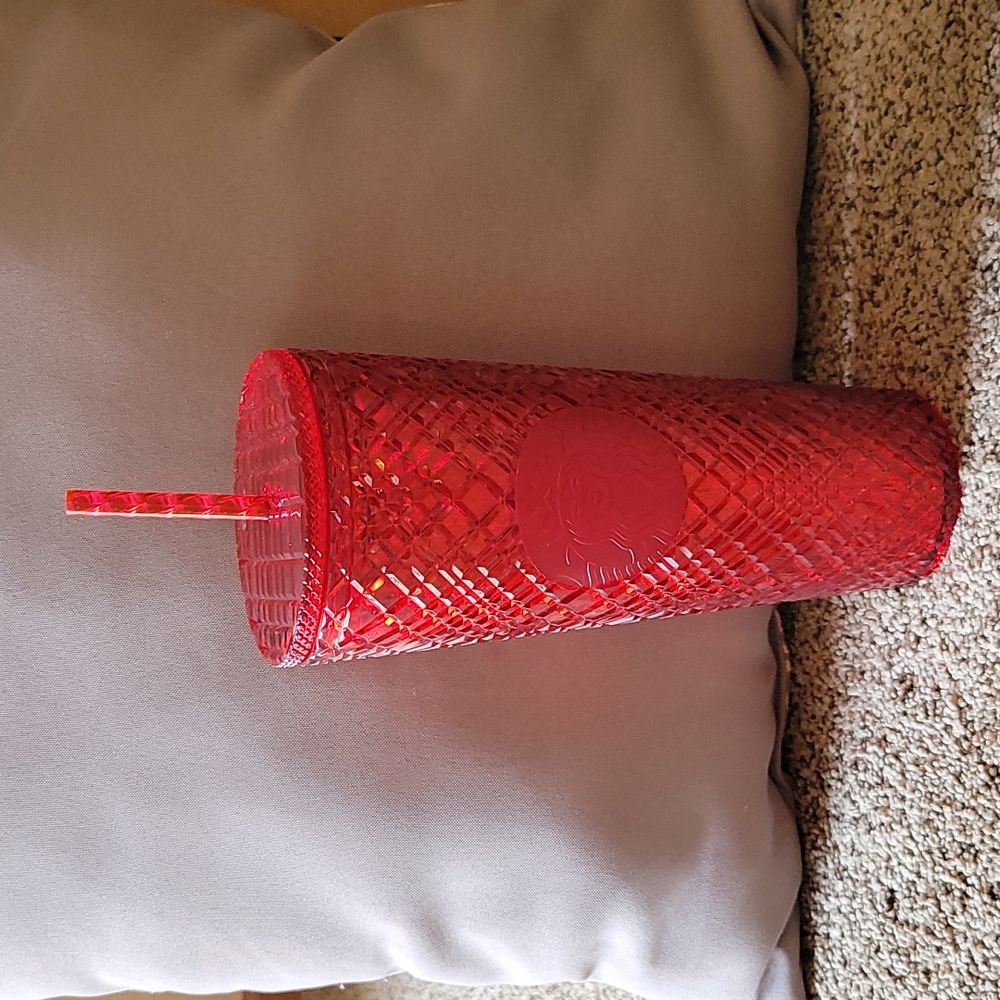 New 2021 Starbucks 24 oz Red Holiday Tumbler